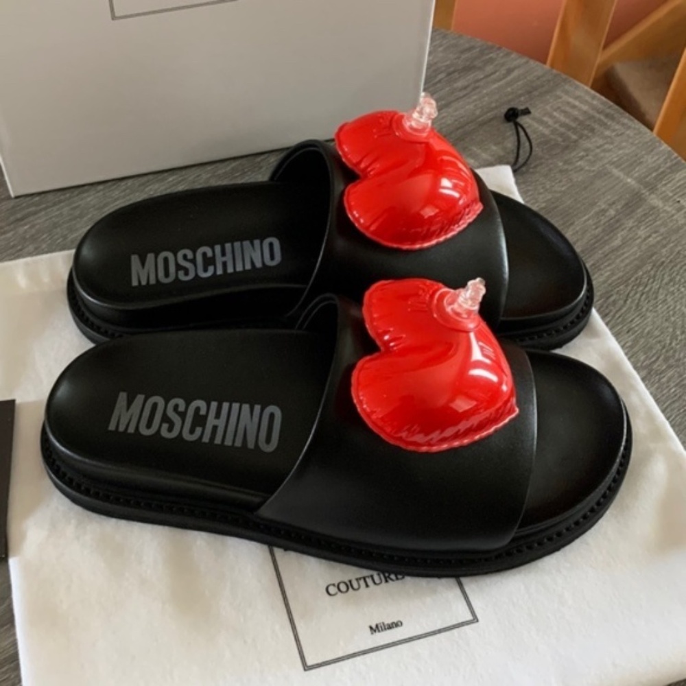 MOSCHINO Inflatable Heart Slides - Picture 2 of 8